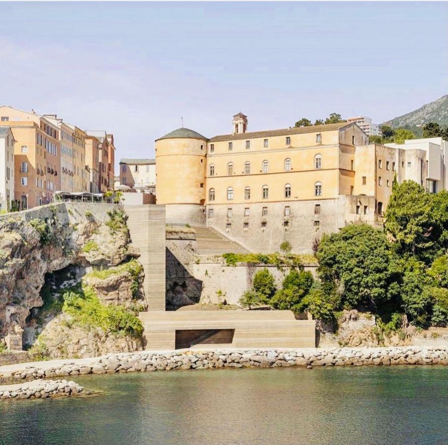 Apartamento Casa Mantinum Au Coeur De La Citadelle Bastia  Exterior foto