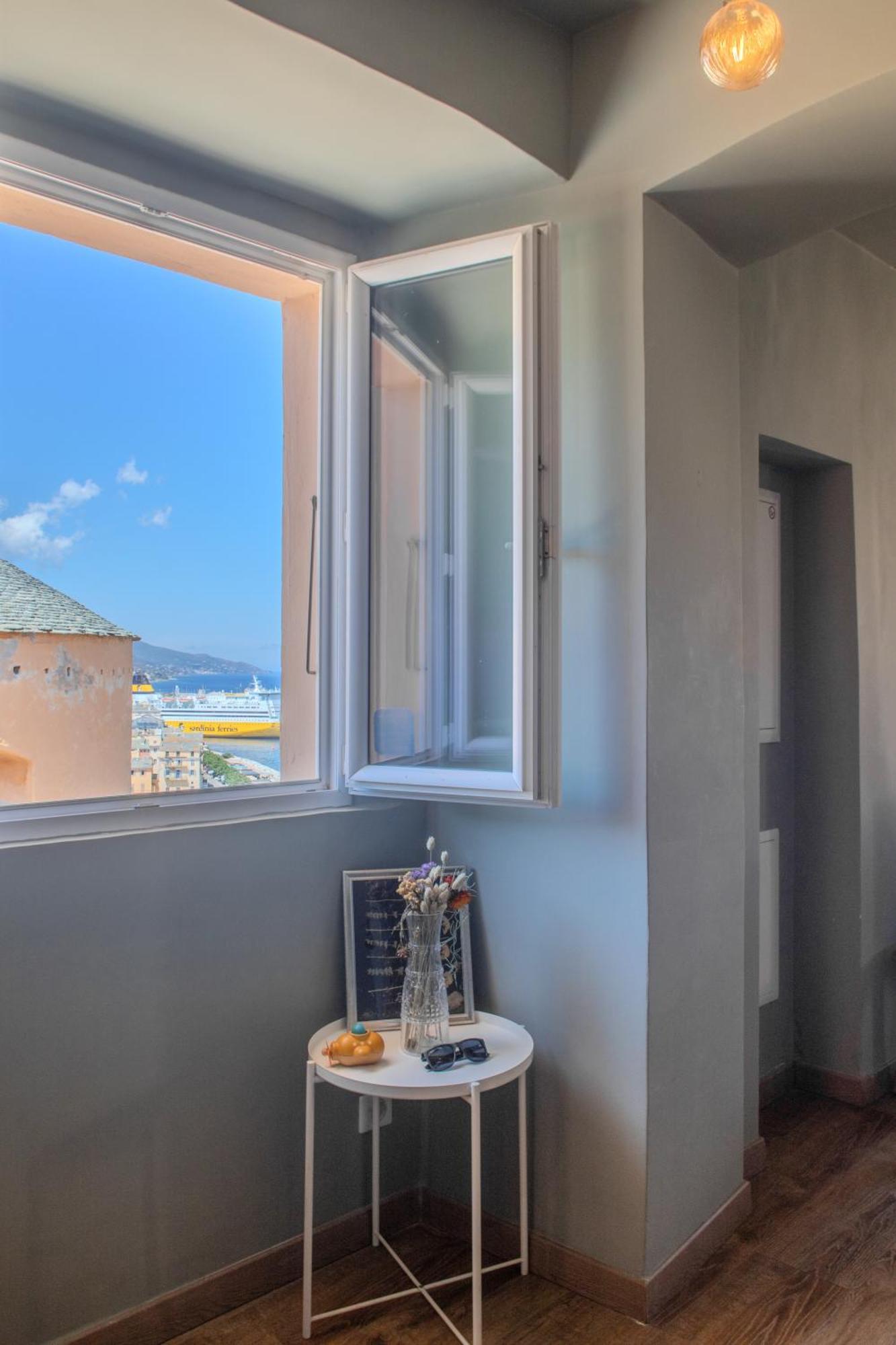 Apartamento Casa Mantinum Au Coeur De La Citadelle Bastia  Exterior foto
